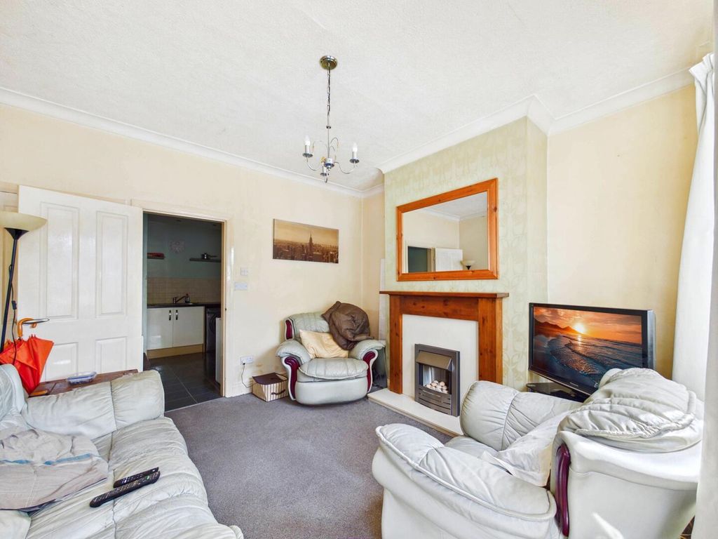 Property photo 3 of 9 Living Room