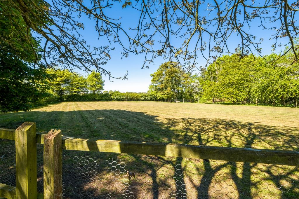 Property photo 3 of 36