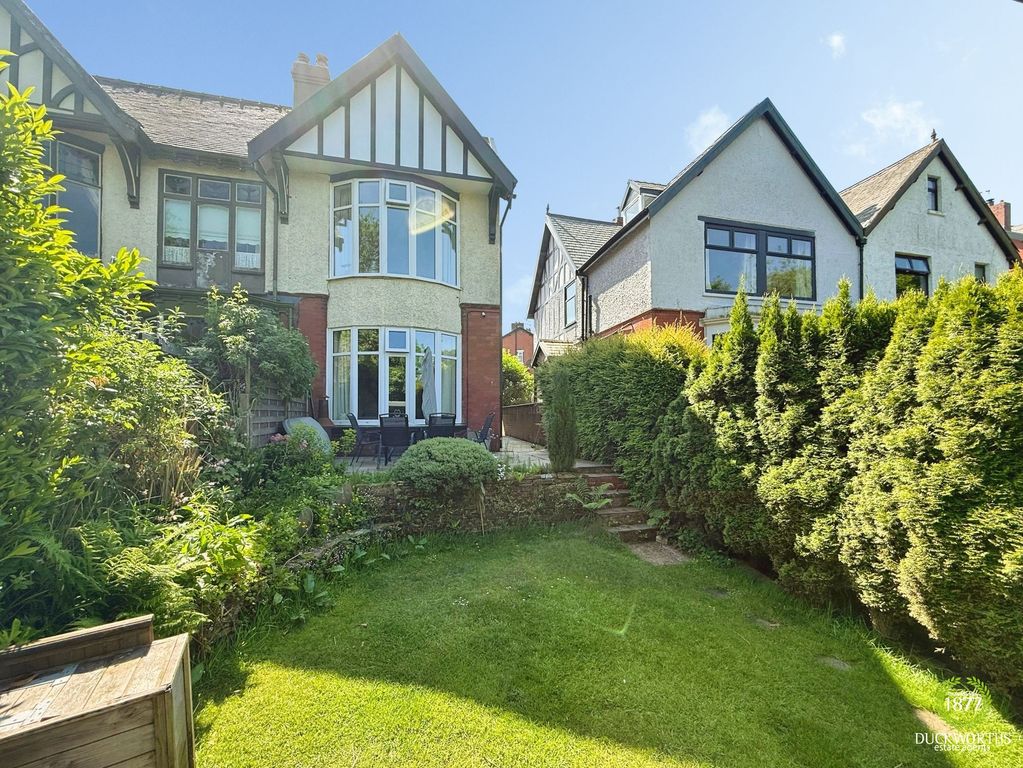 Property photo 1 of 25