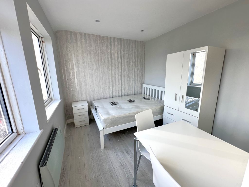 Property photo 1 of 8 Image