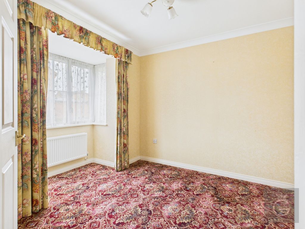 Property photo 3 of 11