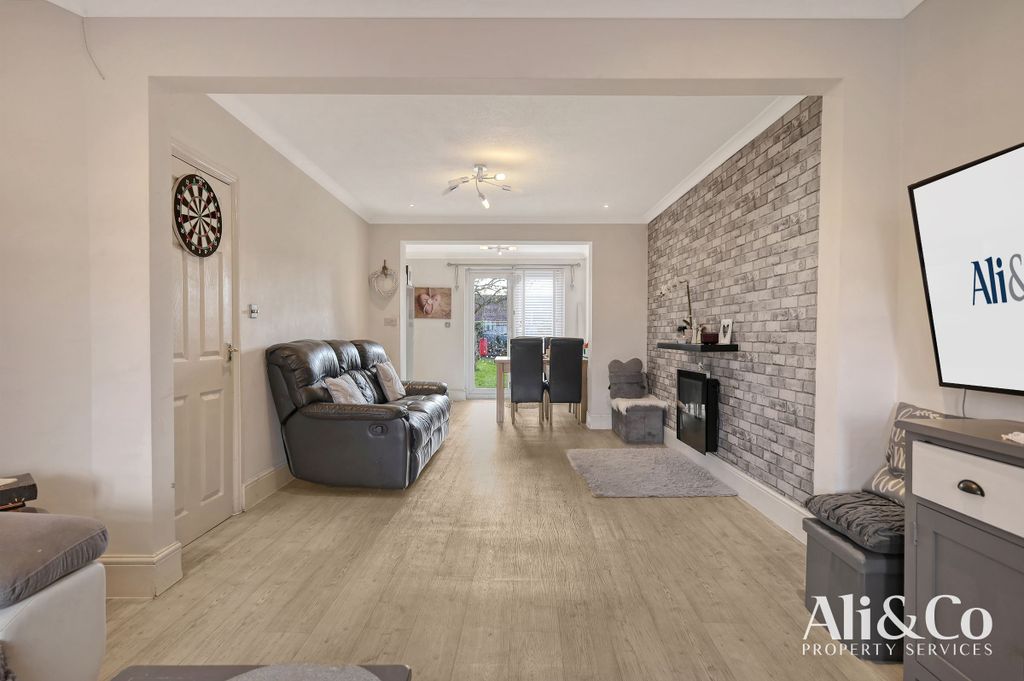 Property photo 3 of 29