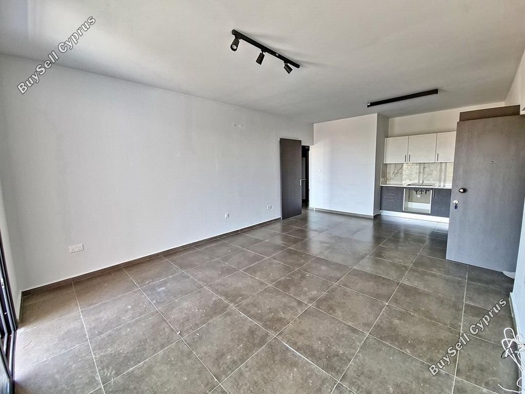 Property photo 2 of 29