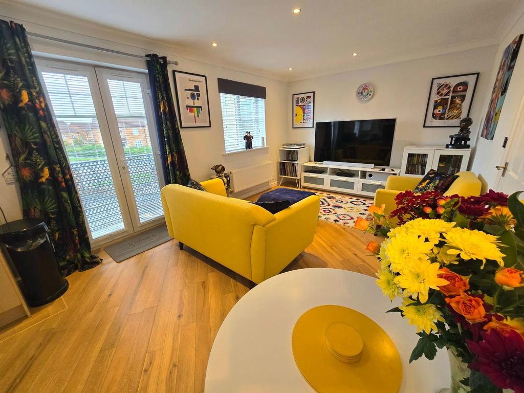 Property photo 2 of 16 4