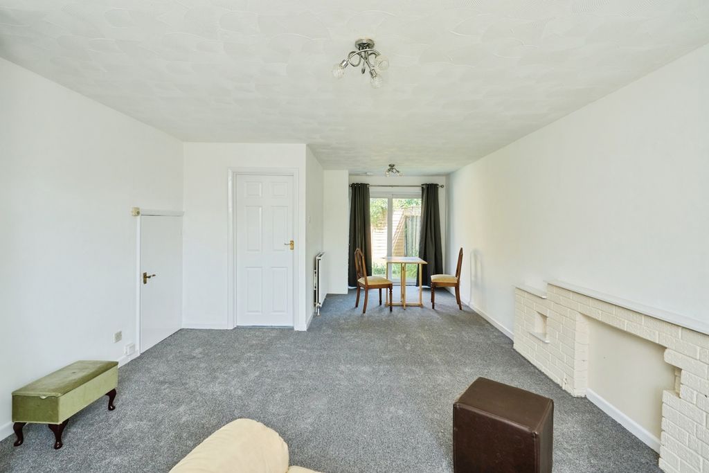 Property photo 2 of 17 Photo