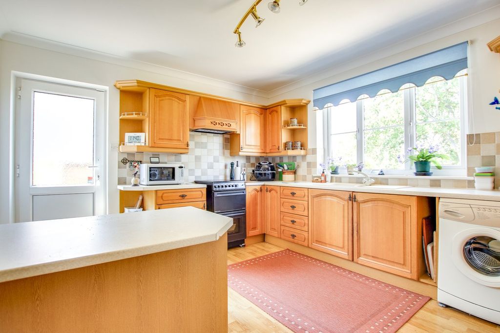 Property photo 2 of 15