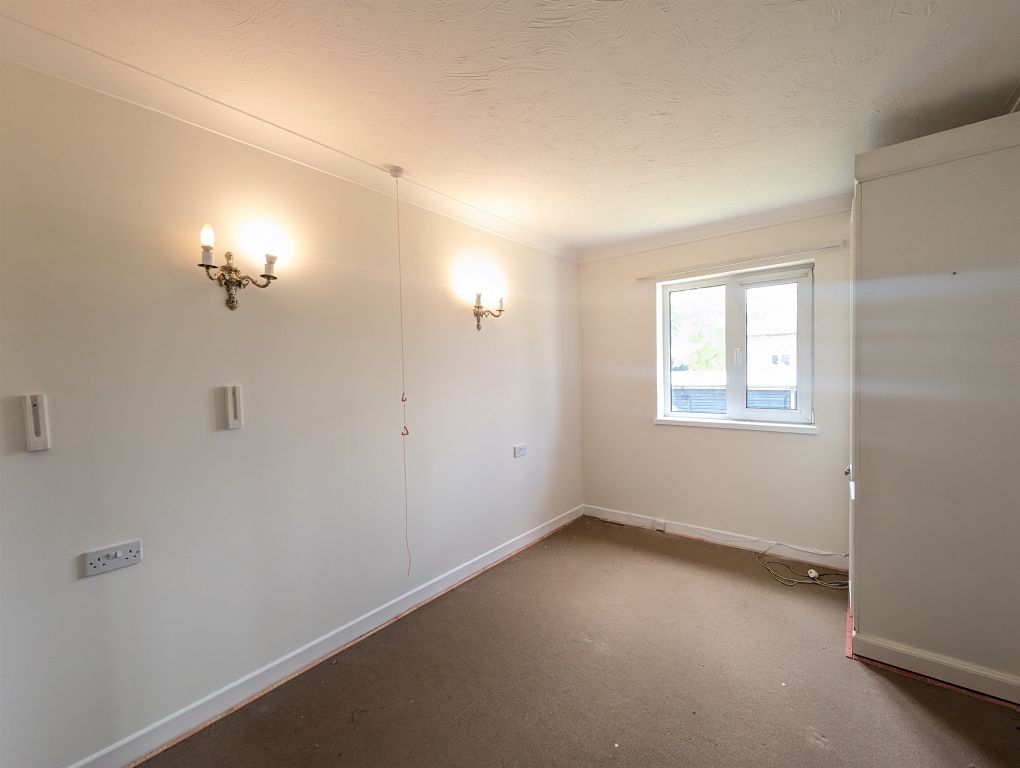 Property photo 3 of 11