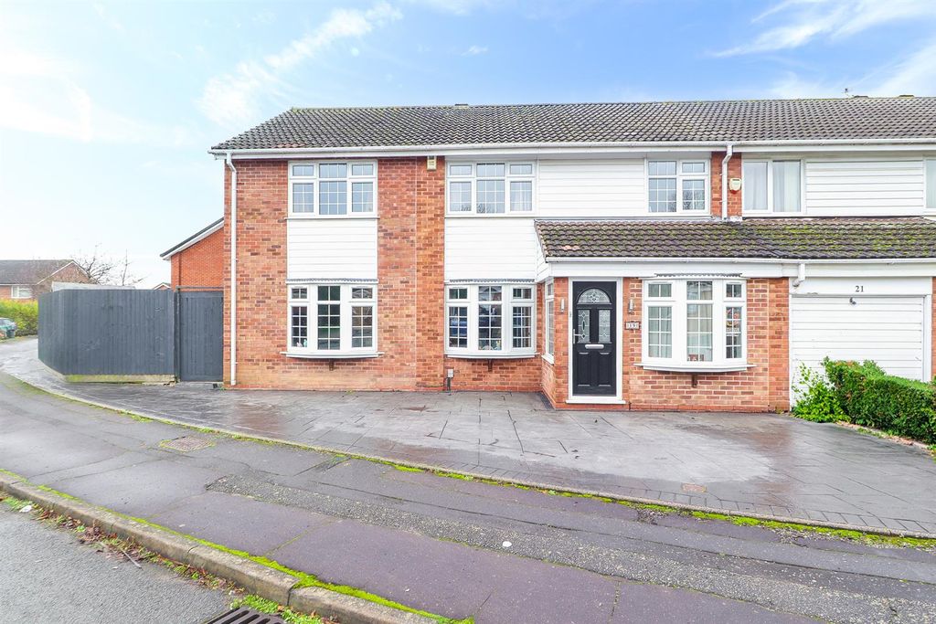 Property photo 1 of 27