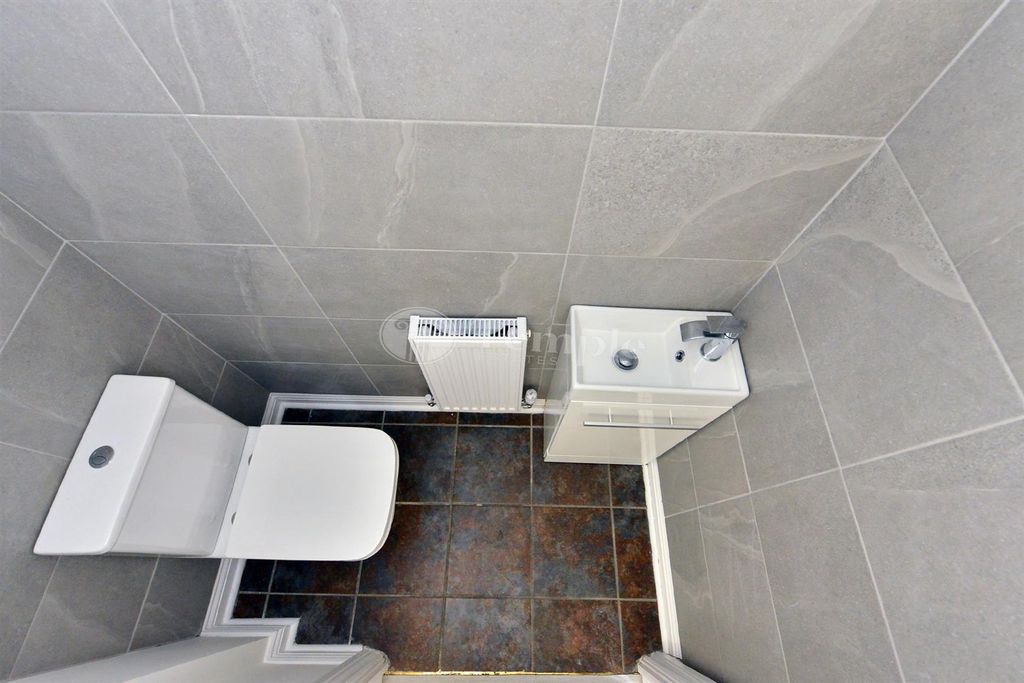 Property photo 3 of 29