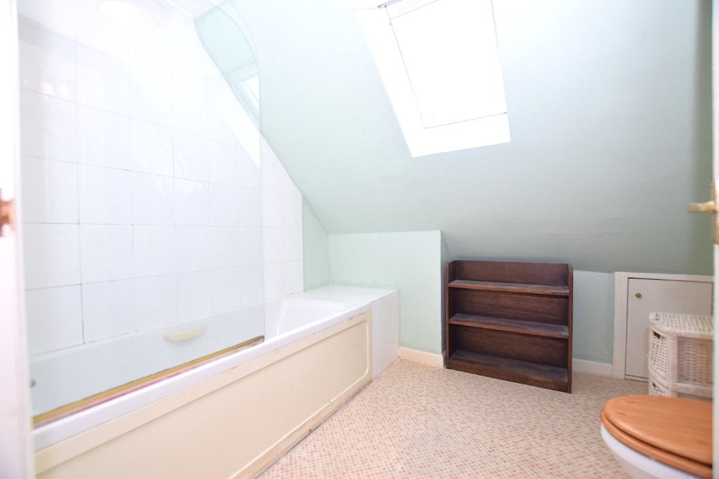 Additional image 8 of 3 bed flat to rentMain Street, Kilwinning, North Ayrshire KA13