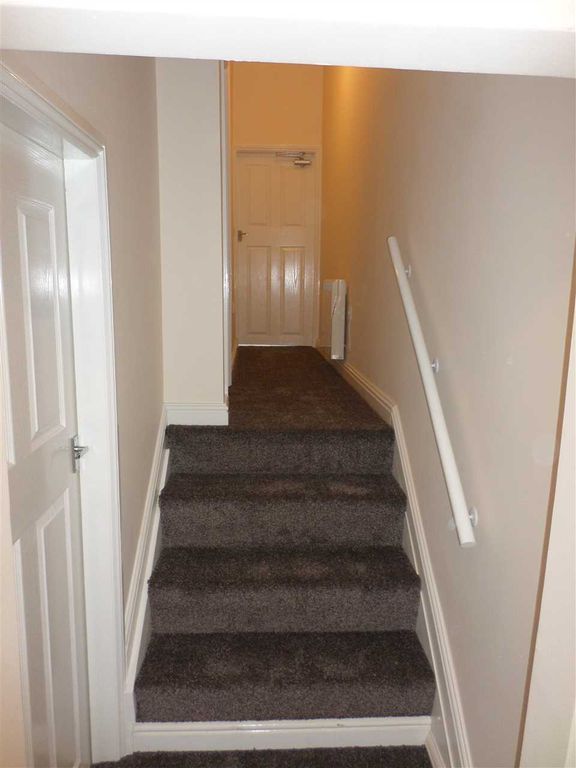 Property photo 3 of 8 Entrance