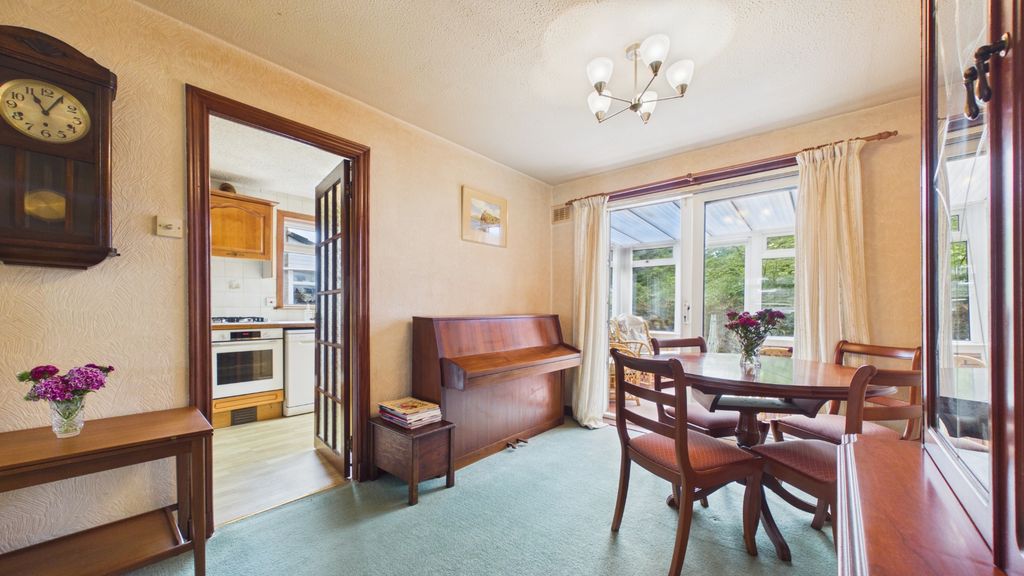 Property photo 3 of 17 Photo 12