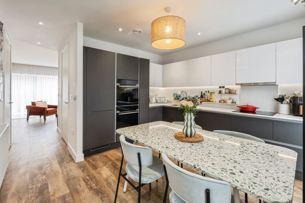 Property photo 3 of 20 Photo #3