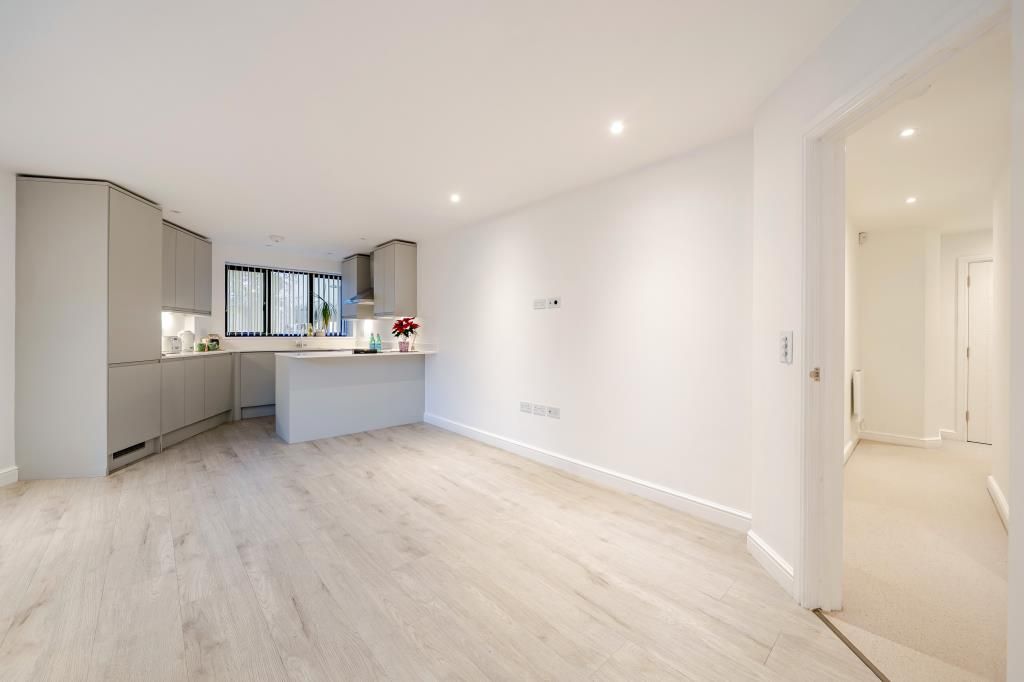 Property photo 3 of 18 Reception/Kitchen