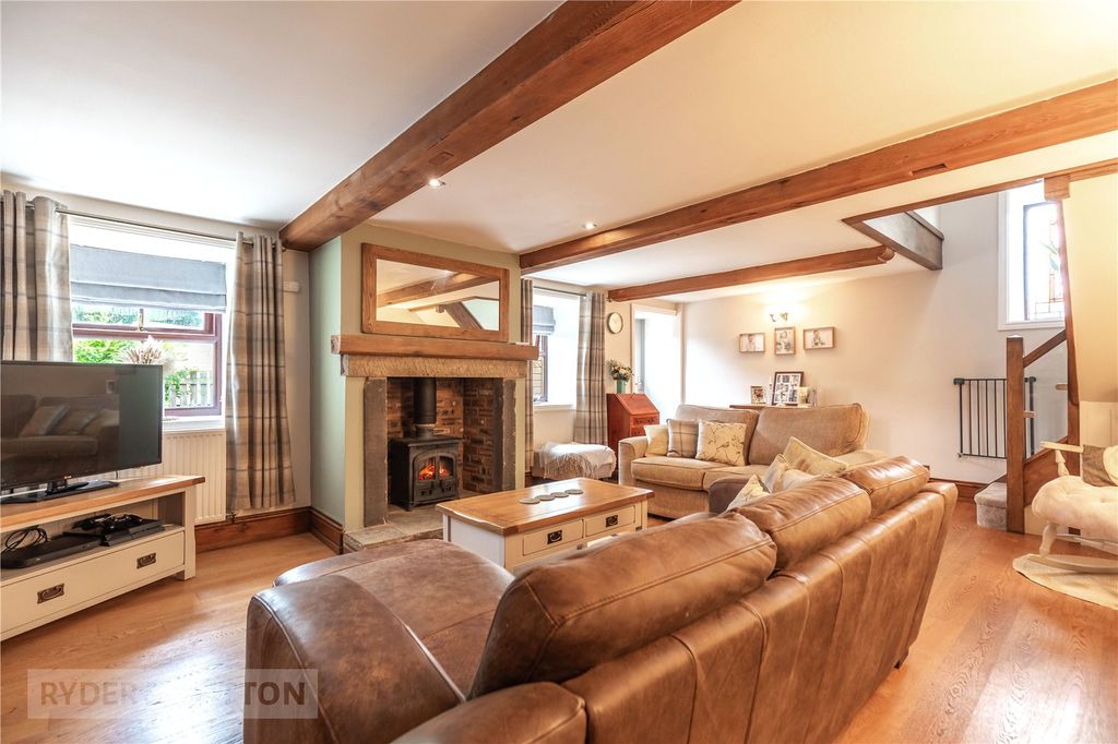 Property photo 3 of 44 Living Room