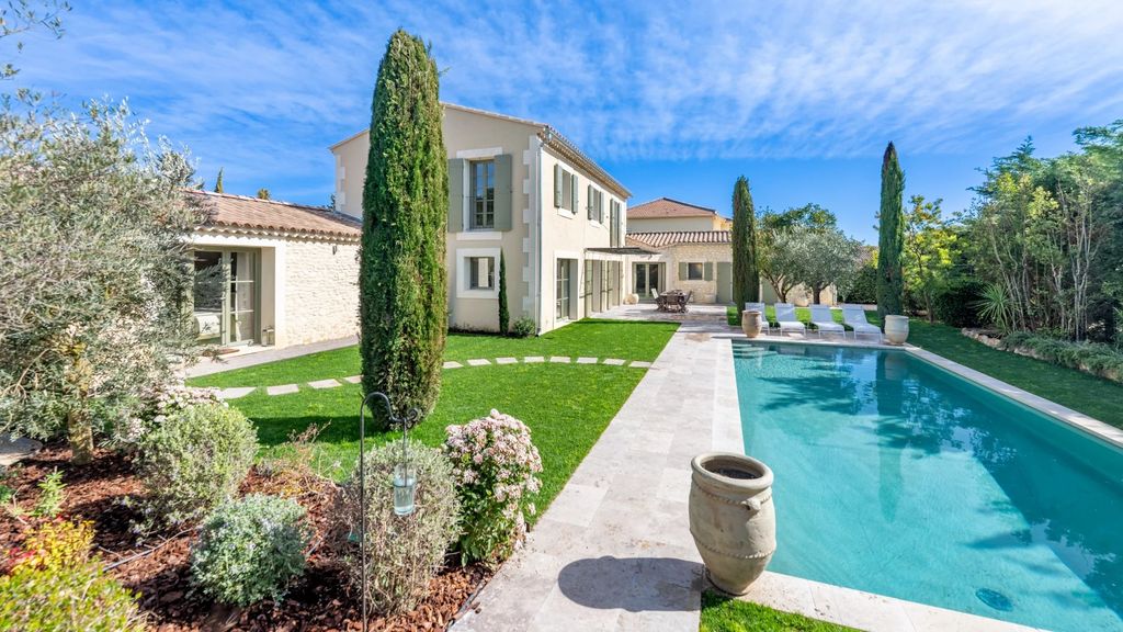 Property photo 2 of 21