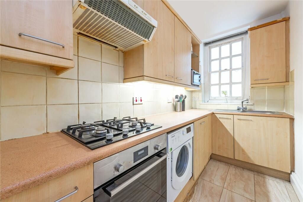 Property photo 2 of 5 Img_39946_2_Original