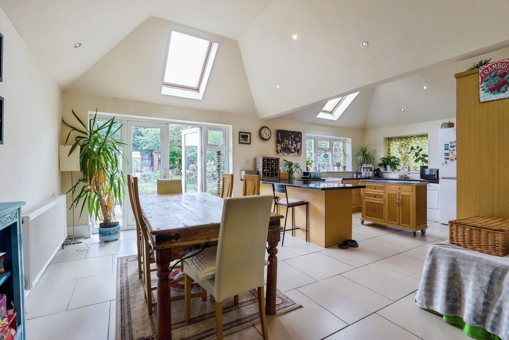 Property photo 3 of 29 Pbox-Img.Jpg