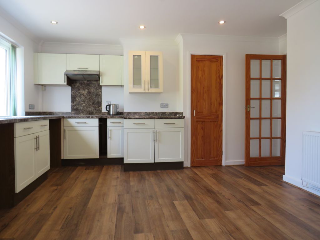Property photo 2 of 18 Image