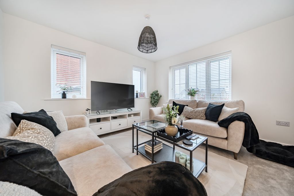 Property photo 1 of 15 13818809691727F73775A