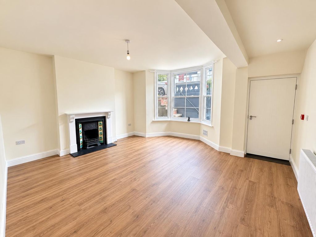 Property photo 2 of 10 1D557Cdc-5543-4E98-B9F7-5EE0998075Bd.Png