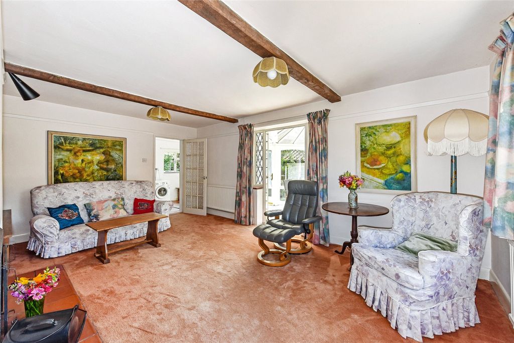 Property photo 3 of 14 Sitting Room
