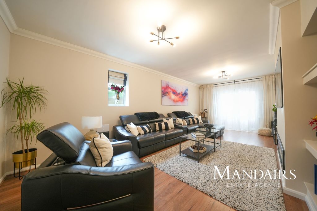 Property photo 3 of 36
