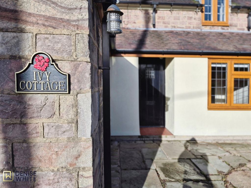 Property photo 2 of 35 Entrance