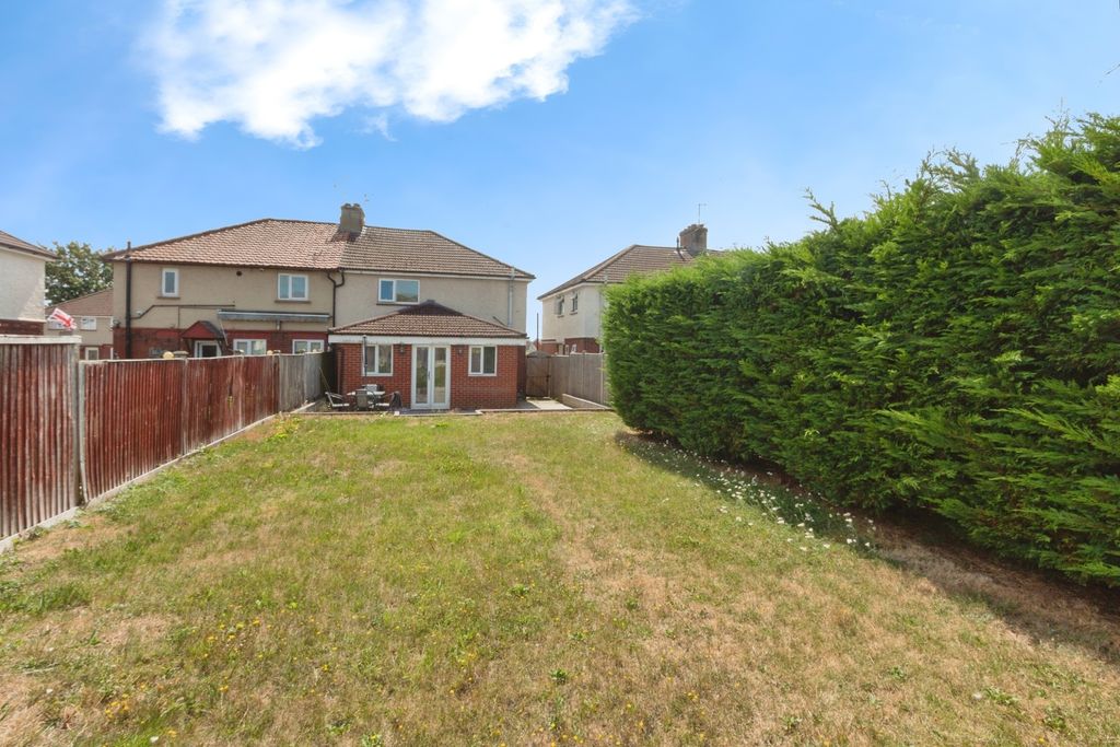 Property photo 2 of 17 Photo