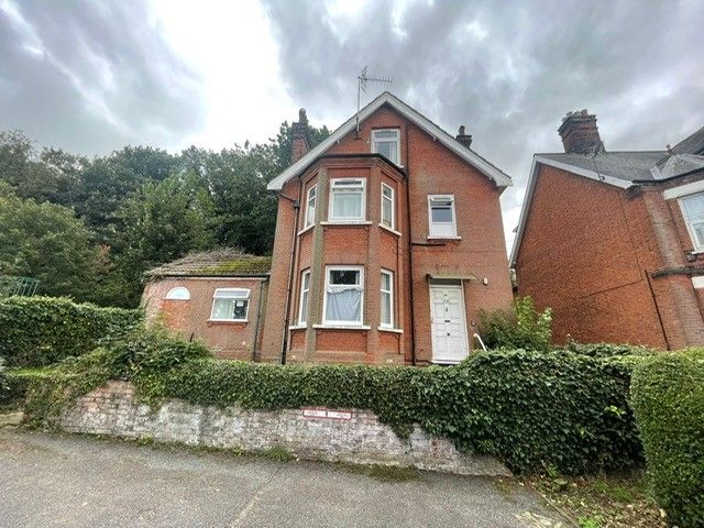 Property photo 1 of 6