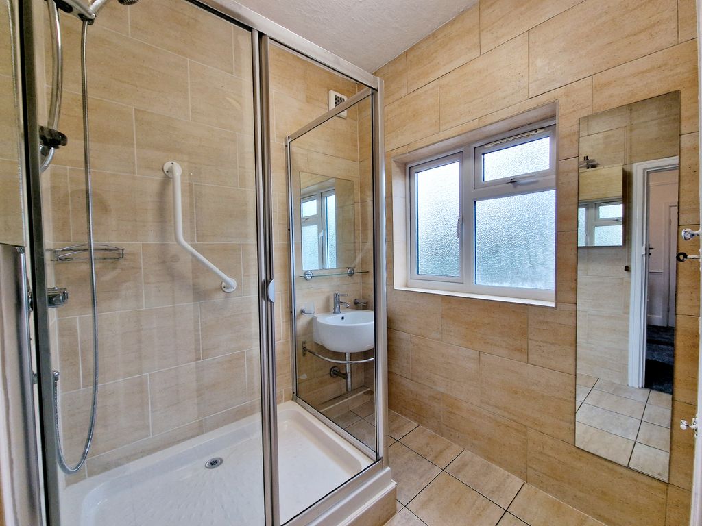 Property photo 2 of 3