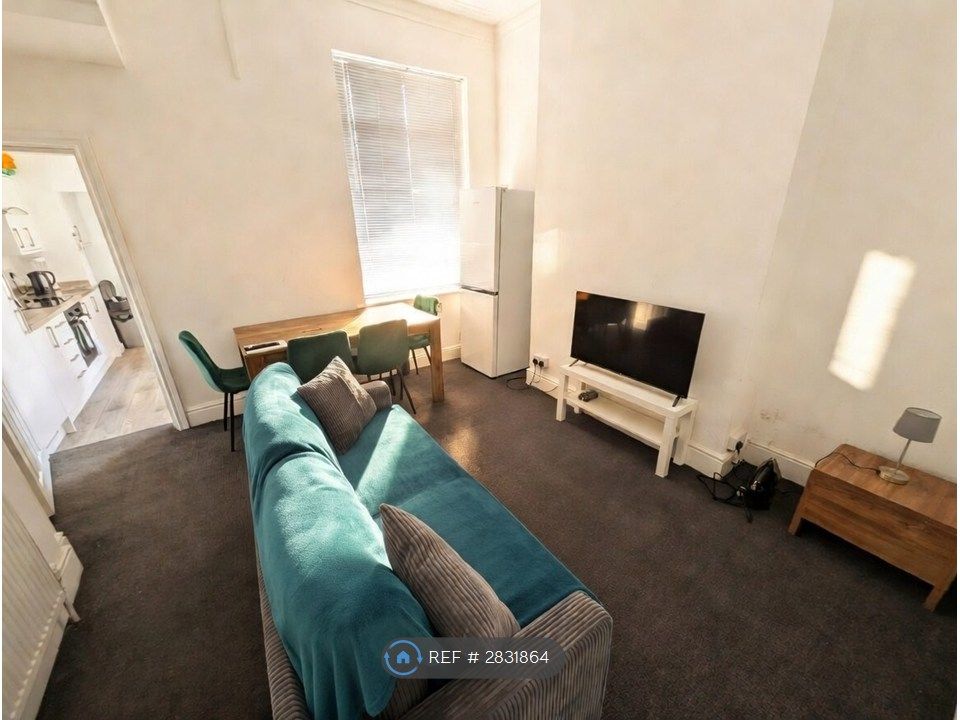 Property photo 3 of 8