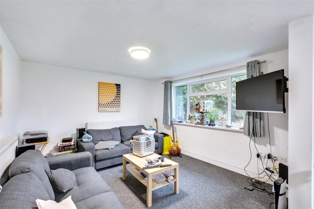 Property photo 2 of 26 Lounge.Jpeg