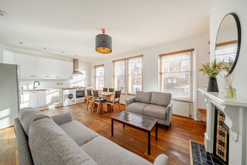 Property photo 2 of 12 Picture No. 22