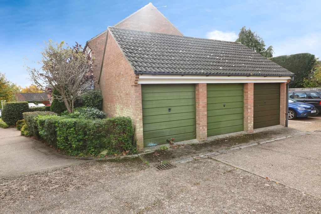 Property photo 1 of 3