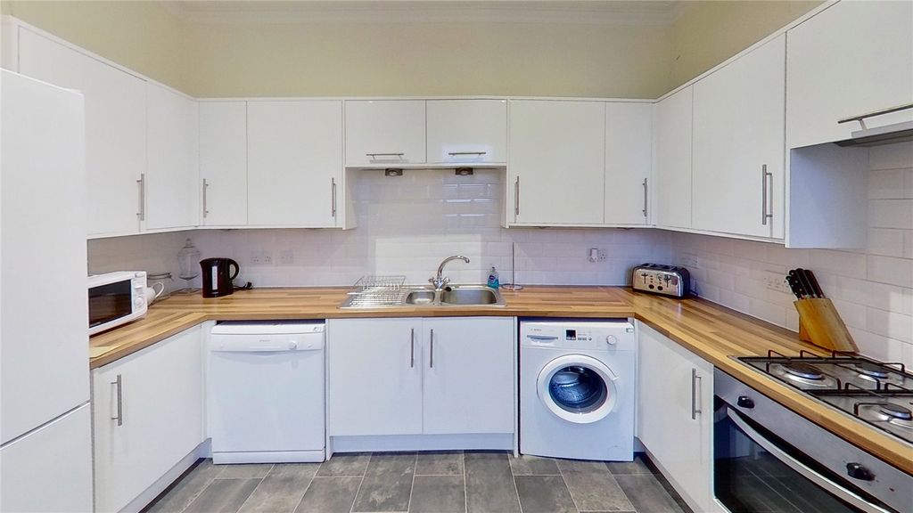 Property photo 3 of 8 Photo 3