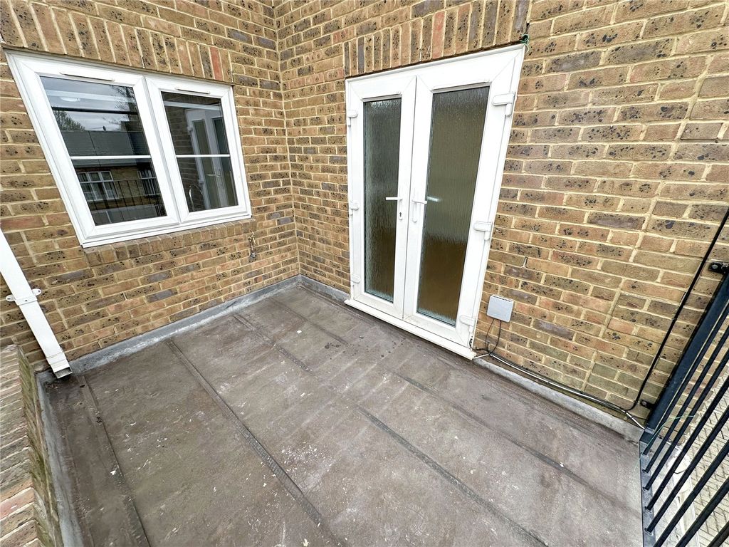 Property photo 3 of 12 Picture No. 24