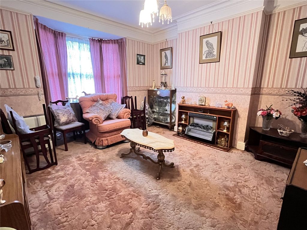 Property photo 2 of 21 Picture No. 23