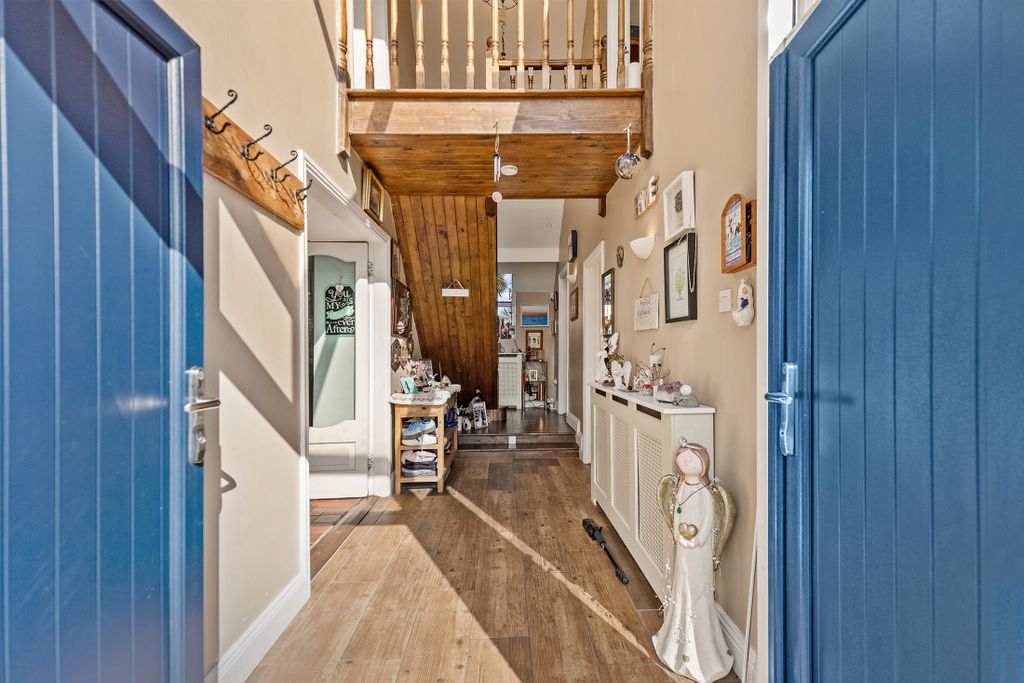 Property photo 3 of 29
