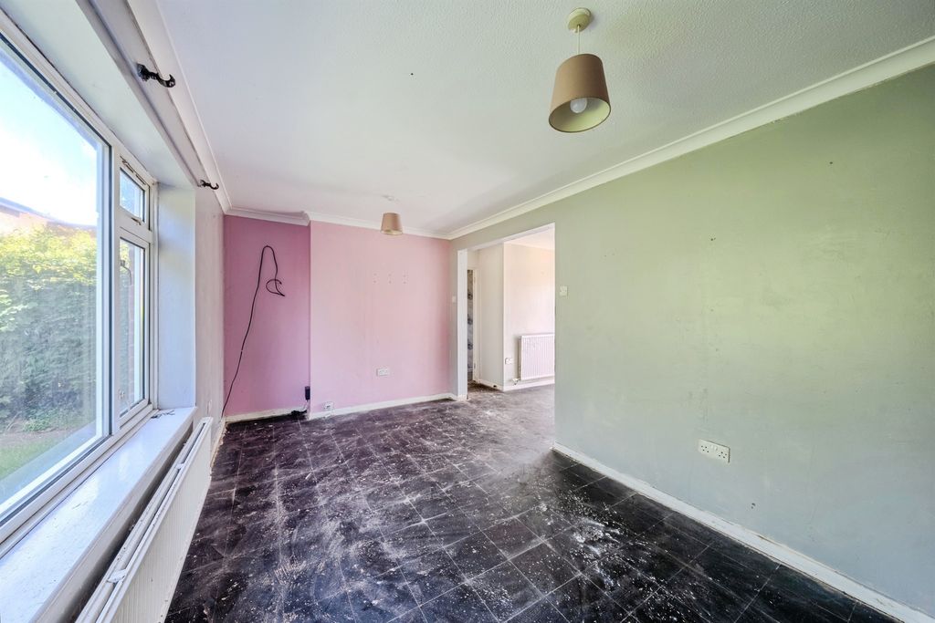 Property photo 3 of 20