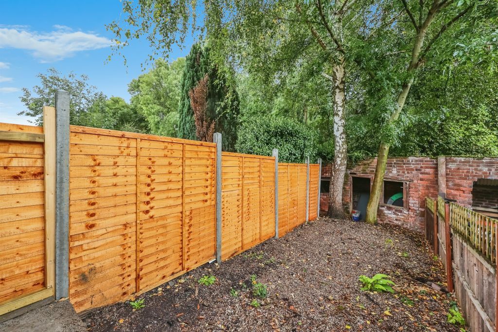 Property photo 2 of 14 Garden