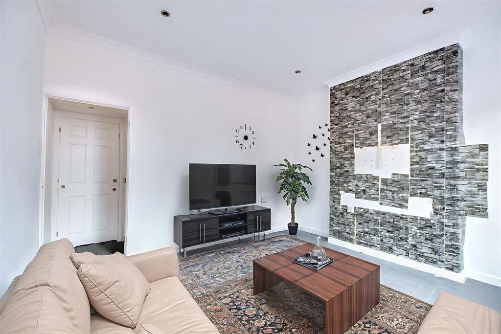 Property photo 2 of 25 Ai Lounge.Jpeg