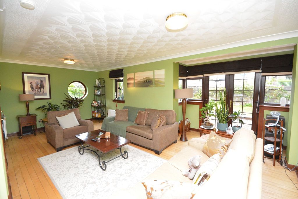 Property photo 2 of 30