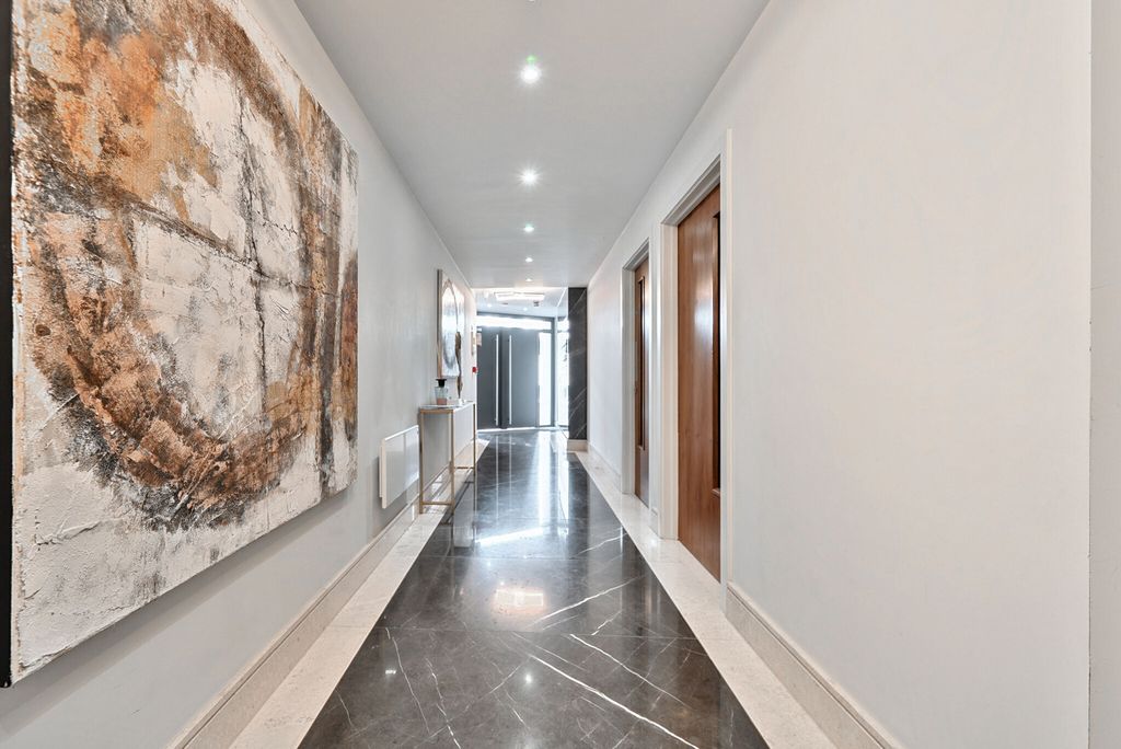 Property photo 2 of 17 1324114-22-686E3A...