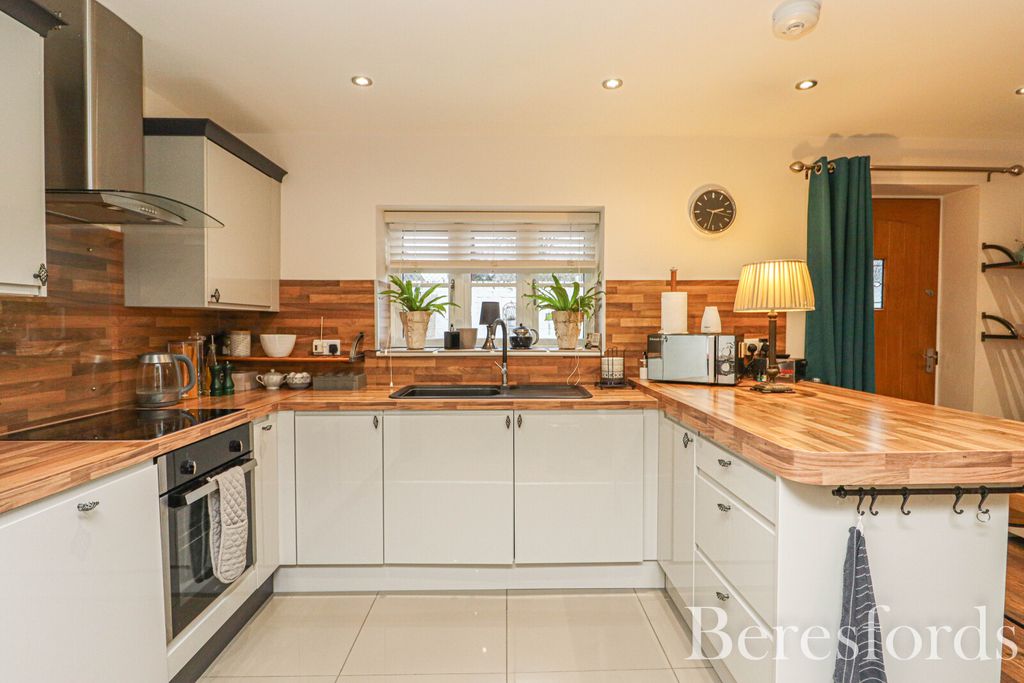 Property photo 3 of 22 Picture 3