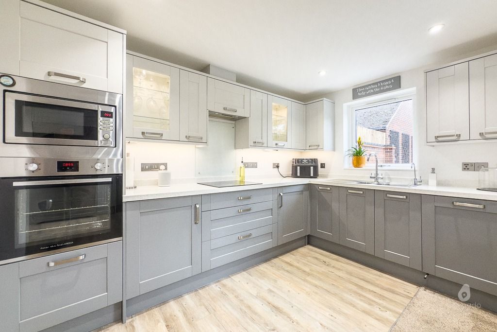 Property photo 2 of 25 4652795