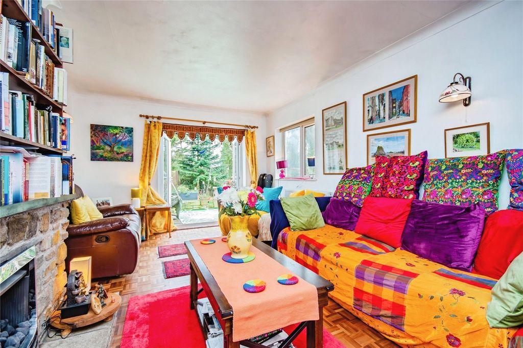 Property photo 2 of 30 Picture No. 81