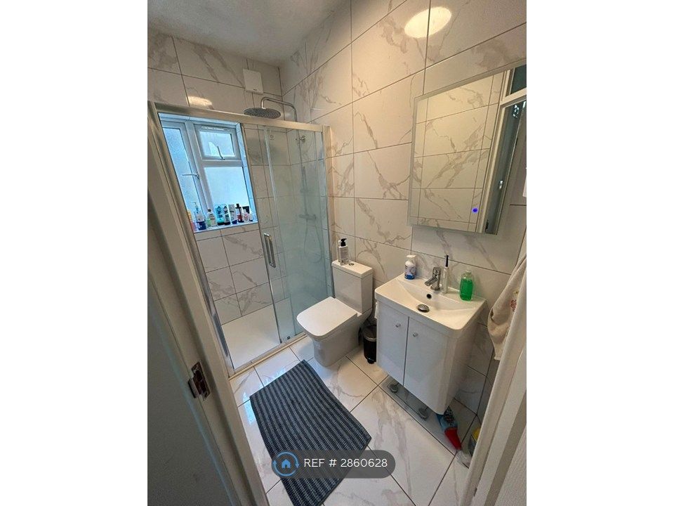 Property photo 3 of 5 Bathroom 2