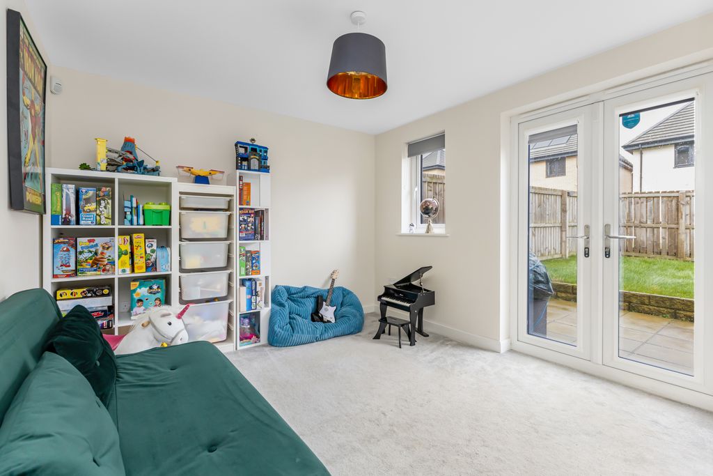 Property photo 2 of 17 Property Image 2