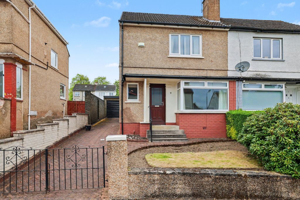 Property photo 1 of 32